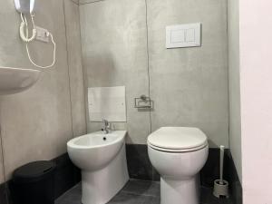 A bathroom at Hotel Brivio