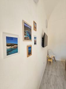 TV a/nebo společenská místnost v ubytování Color Island Home