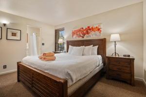 Postel nebo postele na pokoji v ubytování 15 min drive to Mt Bachelor Resort Perks