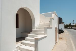 Φωτογραφία από το άλμπουμ του Stella's Villa ' 80sqm Sea View Apartment ' 50m from beach στην Αγία Άννα Νάξου