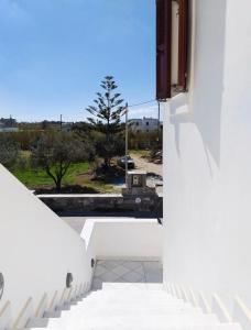 Φωτογραφία από το άλμπουμ του Stella's Villa ' 80sqm Sea View Apartment ' 50m from beach στην Αγία Άννα Νάξου