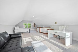 Ruang duduk di Urban Elegance Getaway