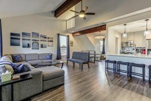 a living room with a couch and a table at Cozy 3 bdr family Condo in Horseshoe Bay Near Marina in Horseshoe Bay