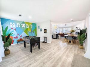 Fotografie z fotogalerie ubytování Sageview Cottage - 4 BDR with Pool Pet Friendly v destinaci Houston