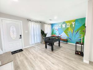 Fotografie z fotogalerie ubytování Sageview Cottage - 4 BDR with Pool Pet Friendly v destinaci Houston