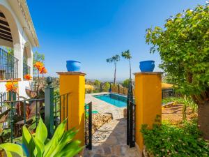 Bazén v ubytovaní Tu Villa Rural Olivo 3 Dormitorios Piscina privada alebo v jeho blízkosti