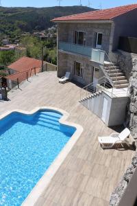 Piscina en o cerca de Villas da Quintã