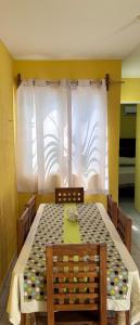 En eller flere senge i et værelse på Mundo feliz + 4 billeder