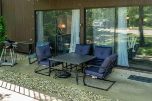 Κήπος έξω από το Cozy Condo at Interlaken Stay & Play on Lake Como