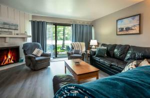 Χώρος καθιστικού στο Cozy Condo at Interlaken Stay & Play on Lake Como