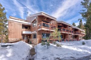 Το Elmer's Hideout - Fully Renovated Yosemite Escape τον χειμώνα
