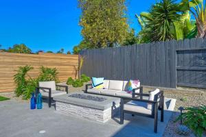 Un jardín fuera de Immaculate 3 BDR in Oceanside - Private Pool & Spa