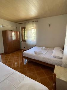 Afbeelding uit fotogalerij van Villa in velipoje, a place to remember! in Velipojë +9 foto's