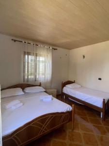 Afbeelding uit fotogalerij van Villa in velipoje, a place to remember! in Velipojë