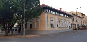 Budova, v ktorej sa penzión nachádza