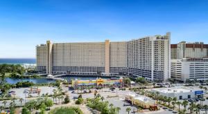 Linna Panama City Beach üldine vaade või majutusasutusest Laketown Wharf Epic Views pildistatud vaade