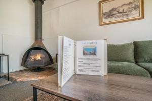 Gambar di galeri bagi Cozy and Newly Updated Townhouse on Lake Martin di Gaylord