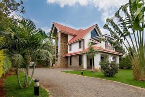 Κήπος έξω από το Daisy Katani Homes