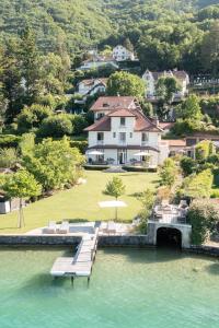 Naturlandskabet i nærheden af villaen