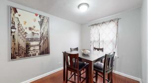 Φωτογραφία από το άλμπουμ του Convenient One bedroom with king bed near DIA σε Commerce City