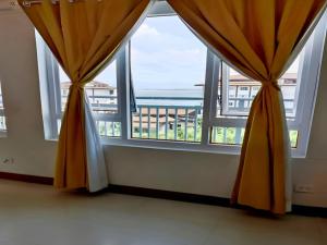 Balkón nebo terasa v ubytování Spacious Studio unit with Balcony and Seaview
