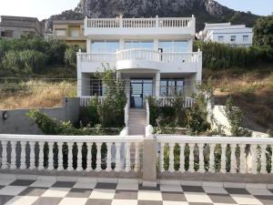 Afbeelding uit fotogalerij van Mini Villa Belyounech in Belyounech 