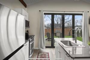 Gallery image of Little Cabin by The Lake in Canandaigua