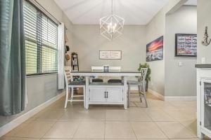 Gambar di galeri bagi Evergreen Home di Royal Palm Beach
