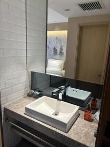 Ein Badezimmer in der Unterkunft Orange Beijing Yanqing Badaling Great Wall Hotel