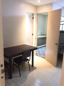 Gambar di galeri bagi Semi-Furnished Studio - Estancia Mandaue di Mandaue City