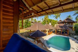 Bollata Beach House内部或周边的泳池