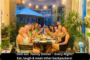 Tetamu yang menginap di Social Backpacker Hostel & Rooftop Bar