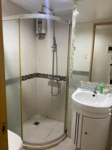 Bilik mandi di Solemare Tower C
