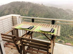 Un patio o zona al aire libre en Apartamento Montes e Vales no Centro