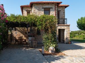 Κήπος έξω από το Naga Villa, Afytos +18 φωτογραφίες