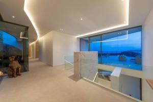 Μια τηλεόραση ή/και κέντρο ψυχαγωγίας στο Villa Akoya - by Sublime Samui Villas