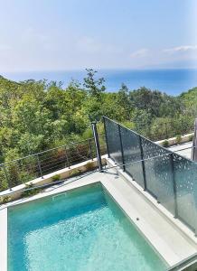Bazén v ubytování Orange Tree Pool Villas - Sea View and Private Pool nebo v jeho okolí