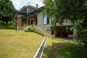 Zahrada ubytování Thompson Heights Luxury Villa in Galle