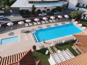 Bazén v ubytování Hotel Granada Palace nebo v jeho okolí