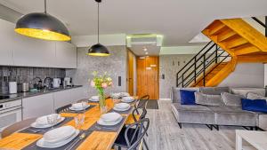 Η κουζίνα ή μικρή κουζίνα στο Apartament Grand Ski Superior - Lola SPA najbliżej wyciągu - by Royal Aparts