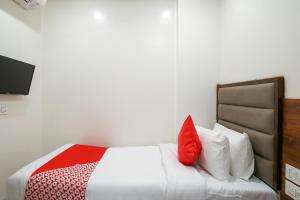 Gallery image of Hotel O Royal Star in Surat