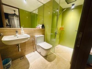 vortex suites klcc by twin tower vibes的一间浴室