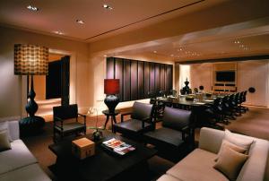 Ein Sitzbereich in der Unterkunft Grand Hyatt Erawan Bangkok
