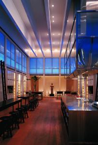 Ein Restaurant oder anderes Speiselokal in der Unterkunft Grand Hyatt Erawan Bangkok 