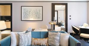 Χώρος καθιστικού στο Waldorf Astoria Doha West Bay