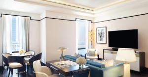 Μια τηλεόραση ή/και κέντρο ψυχαγωγίας στο Waldorf Astoria Doha West Bay