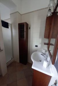 Ένα μπάνιο στο Casa Bambina +2 φωτογραφίες