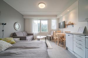 Η κουζίνα ή μικρή κουζίνα στο Starveil Studio 207 by Aavalevi Holidays +30 φωτογραφίες