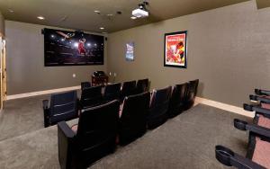 El área de trabajo o centro de convenciones de Splash Mansion 34 fotos más