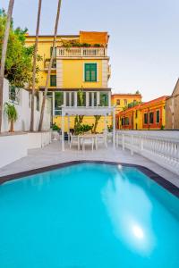 Bazén v ubytování Casa & Piscina nel centro di Salerno Amalfi Coast nebo v jeho okolí